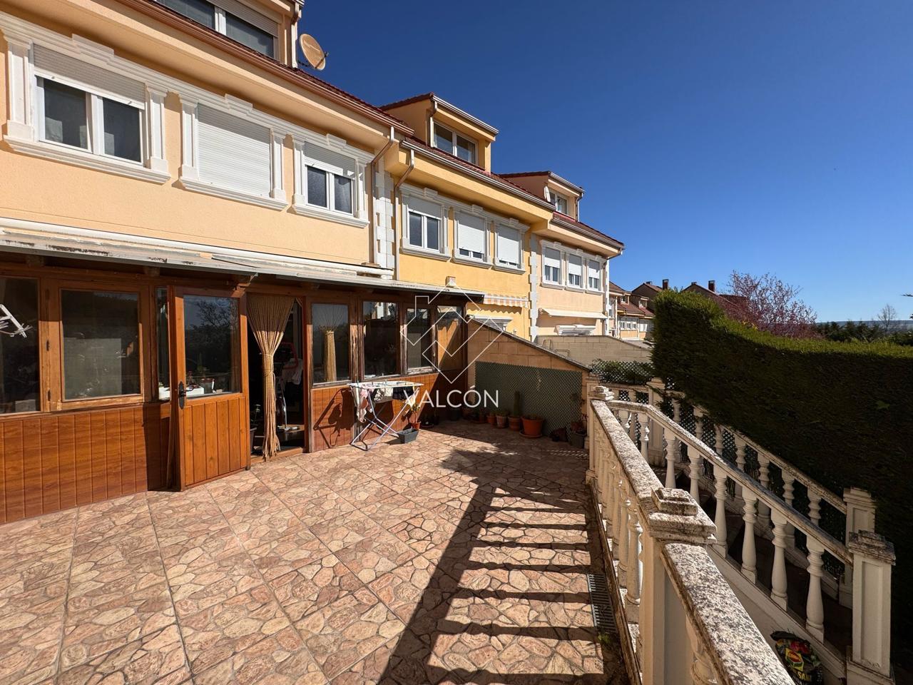 ESPECTACULAR CHALET ADOSADO EN CARDEÑAJIMENO