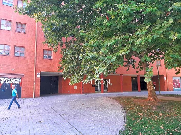 GARAJE EN ZONA ALCAMPO