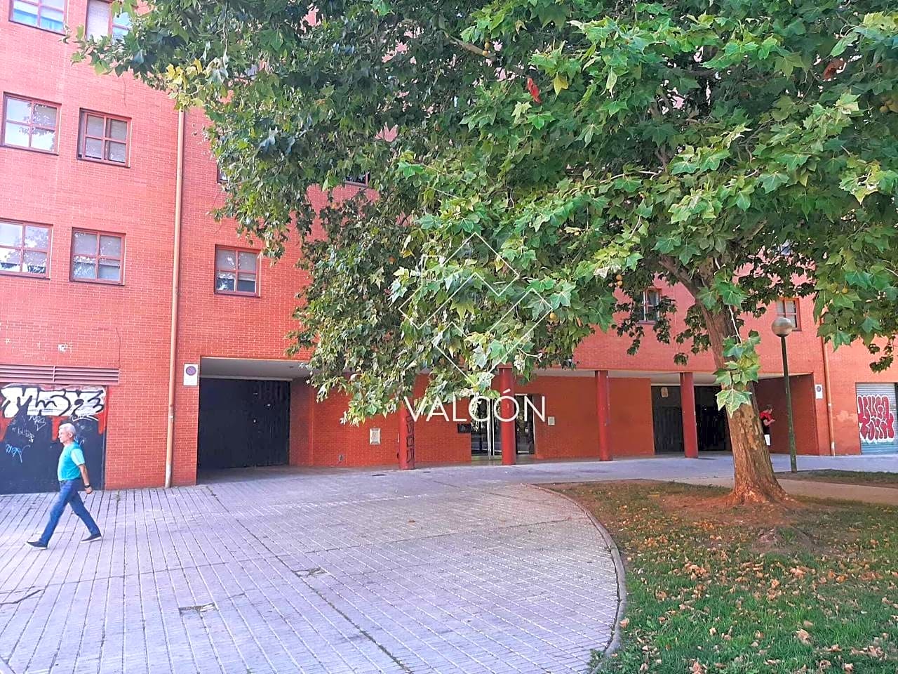 GARAJE EN ZONA ALCAMPO