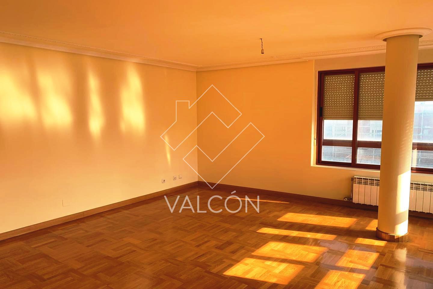 VIVIENDA A ESTRENAR EN ZONA AVDA. DE LA PAZ.